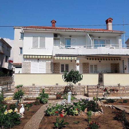 Apartments Katra Новаля Екстериор снимка